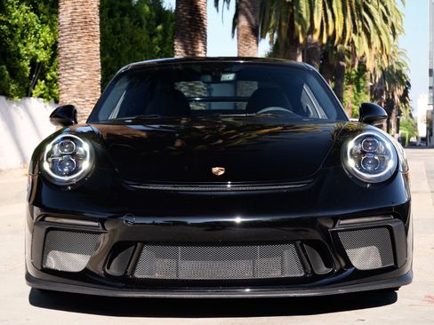 Used 2018 Porsche 911 GT3 RWD image 2