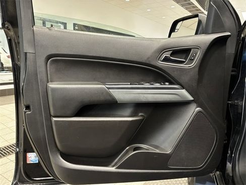 Used 2016 Chevrolet Colorado LT w/ Midnight Edition image 13