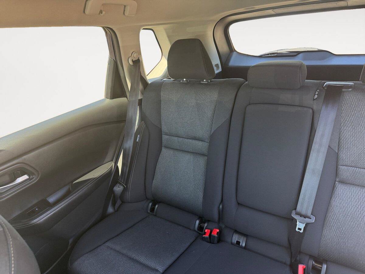 Used 2024 Nissan Rogue SV AWD/4WD image 13