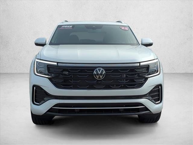 Used 2025 Volkswagen Atlas Cross Sport SEL Premium R-Line AWD/4WD image 2