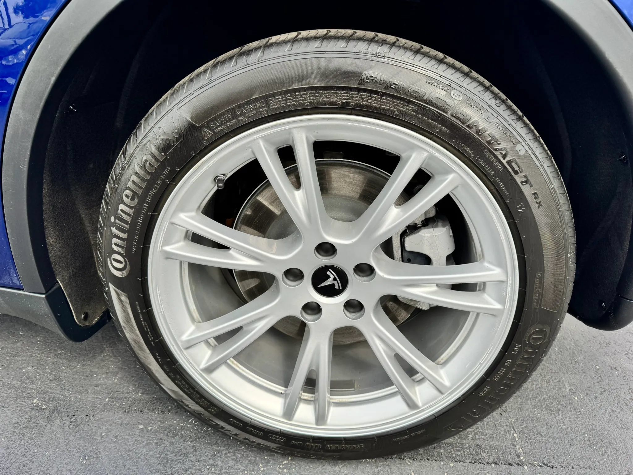 Used 2023 Tesla Model Y Long Range AWD/4WD image 43