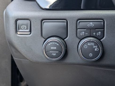 Used 2023 Chevrolet Silverado 1500 LT RWD image 23