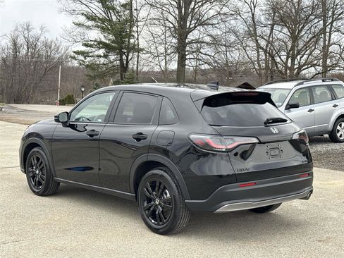 Used 2026 Honda HR-V Sport image 3