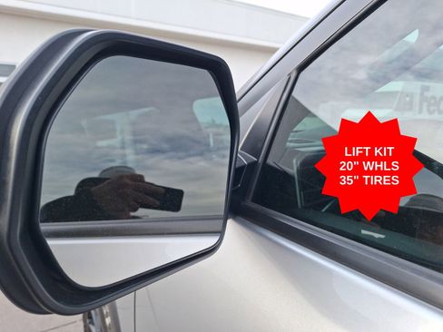Used 2025 Toyota Tundra SR5 AWD/4WD image 15