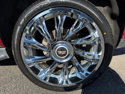 Used 2017 Cadillac Escalade Luxury image 29