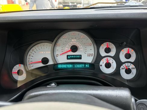 Used 2003 HUMMER H2 w/ Preferred Equipment Group image 24