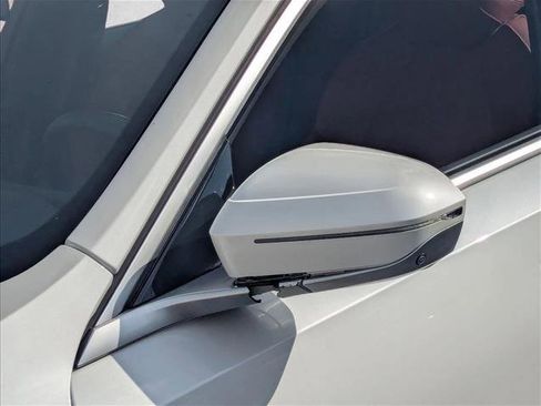 Certified 2024 BMW 530i w/ Premium Package RWD image 14