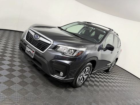 Used 2019 Subaru Forester Premium AWD/4WD image 18