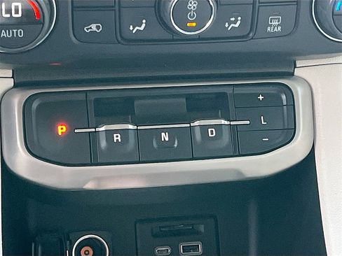 Used 2023 GMC Acadia Denali w/ Denali Ultimate Package image 17