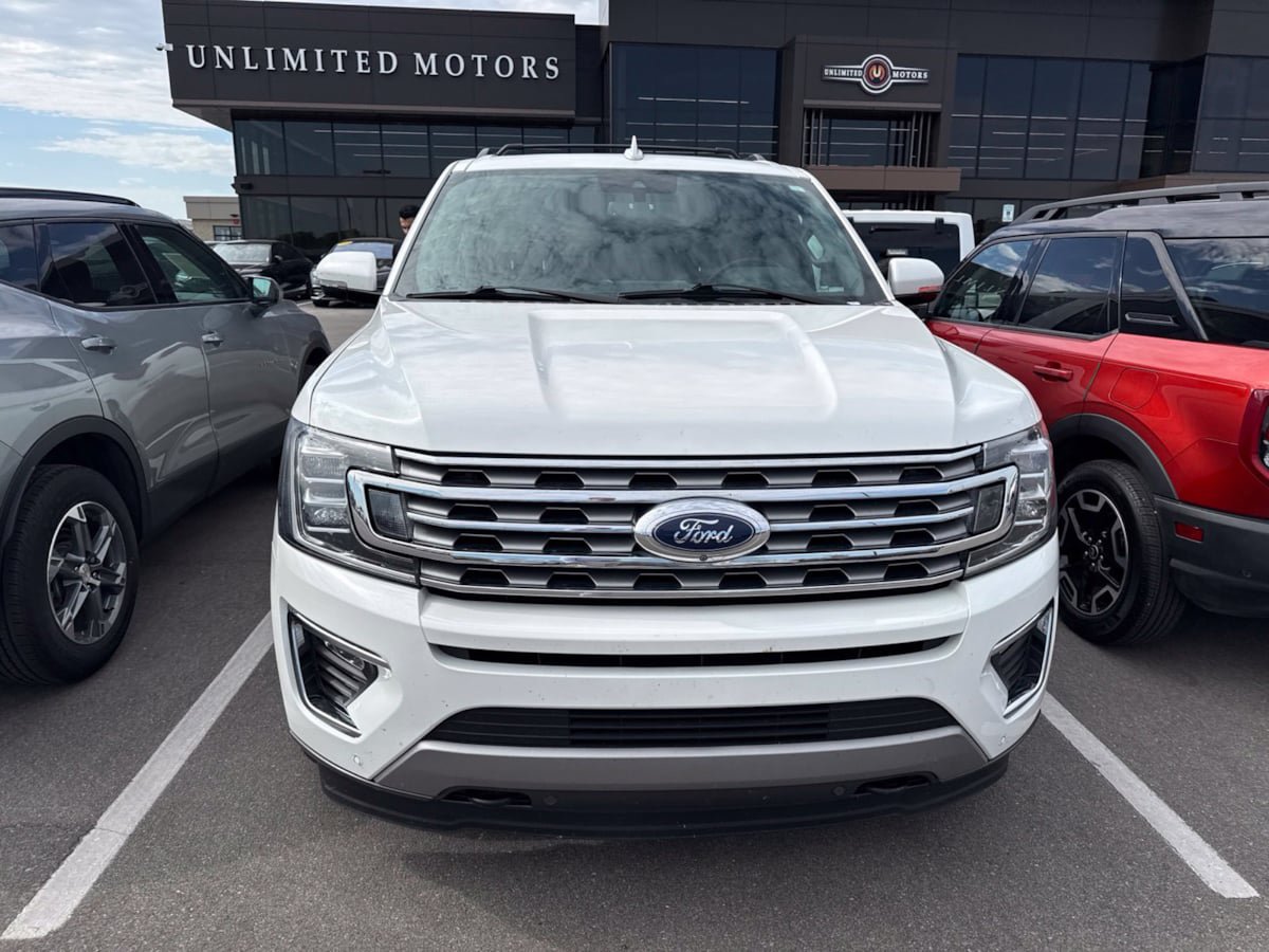 Used 2021 Ford Expedition Limited AWD/4WD image 2