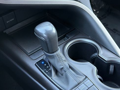 Used 2024 Toyota Camry SE image 23