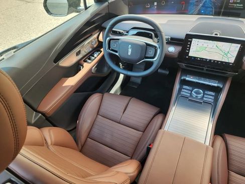 New 2026 Lincoln Nautilus Reserve AWD/4WD image 10