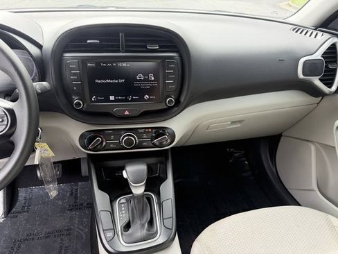 Certified 2023 Kia Soul LX w/ Option Group 015 FWD image 16