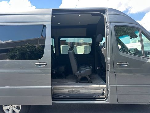 Used 2023 Mercedes-Benz Sprinter 2500 image 17