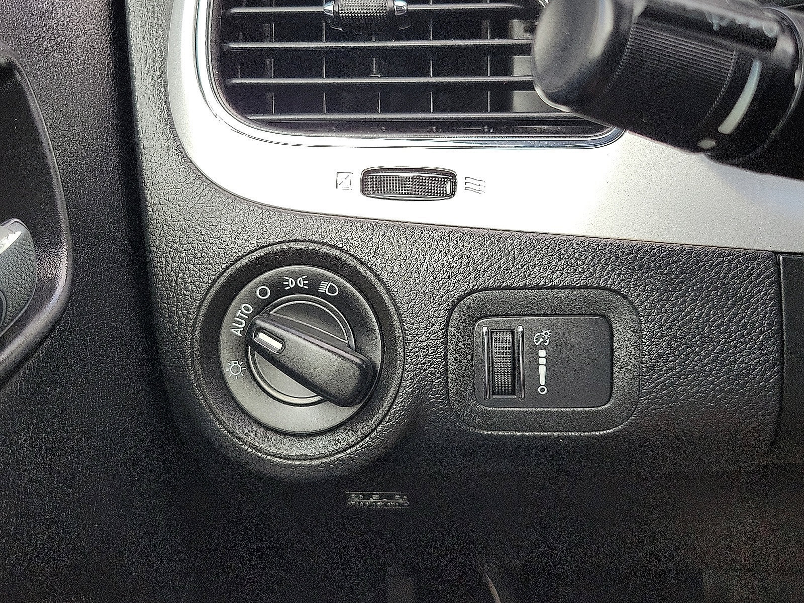 Used 2018 Dodge Journey SE w/ Popular Equipment Group FWD image 14