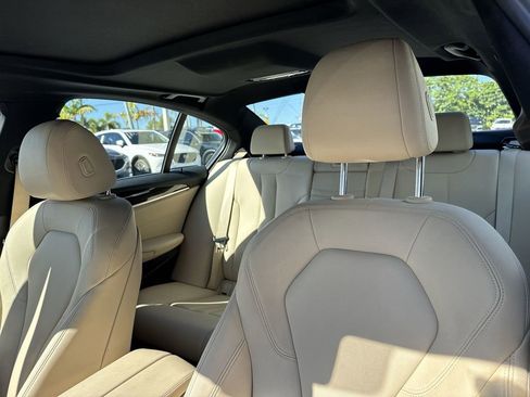 Used 2019 BMW 530i xDrive AWD/4WD image 42