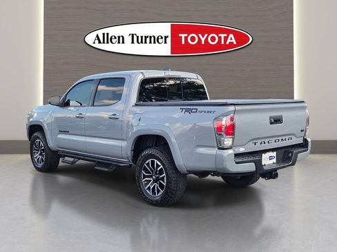 Used 2021 Toyota Tacoma TRD Sport RWD image 9