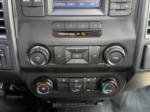 Certified 2019 Ford F150 XL w/ Heavy-Duty Payload Package RWD image 11