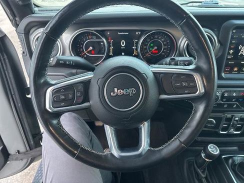 Used 2022 Jeep Wrangler Unlimited Sahara w/ Cold Weather Group AWD/4WD image 19