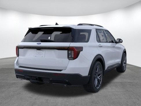 New 2026 Ford Explorer ST-Line w/ ST-Line Street Pack RWD image 8