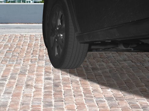 Used 2023 Honda HR-V LX image 3