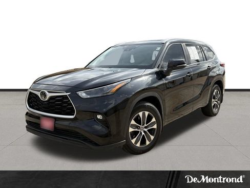 Used 2023 Toyota Highlander XLE FWD image 1