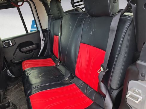 Used 2024 Jeep Gladiator Sport image 13