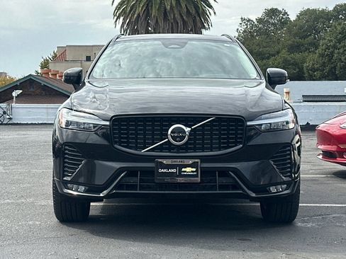Used 2025 Volvo XC60 B5 Plus image 9