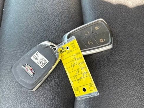 Used 2023 Cadillac XT5 Luxury image 6