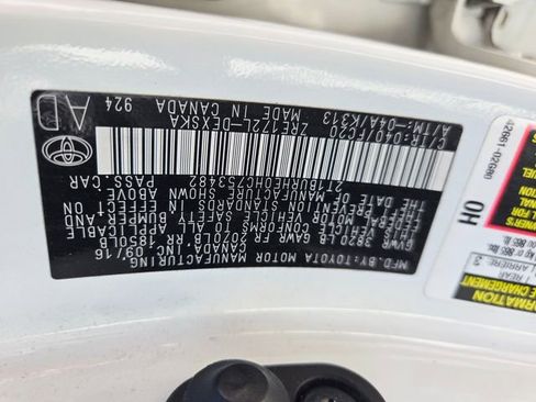 Used 2017 Toyota Corolla SE image 33