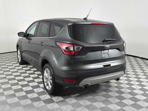 Used 2017 Ford Escape SE FWD image 5