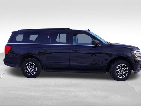 Certified 2024 Ford Expedition Max XLT image 3