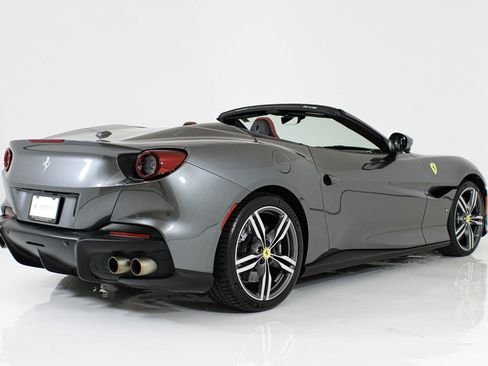 Certified 2022 Ferrari Portofino M RWD image 3