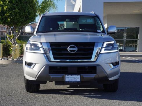 Used 2024 Nissan Armada SL w/ Captain's Chairs Package image 8