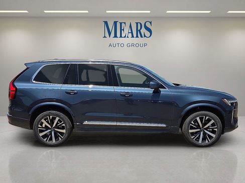 New 2026 Volvo XC90 B5 Core image 5