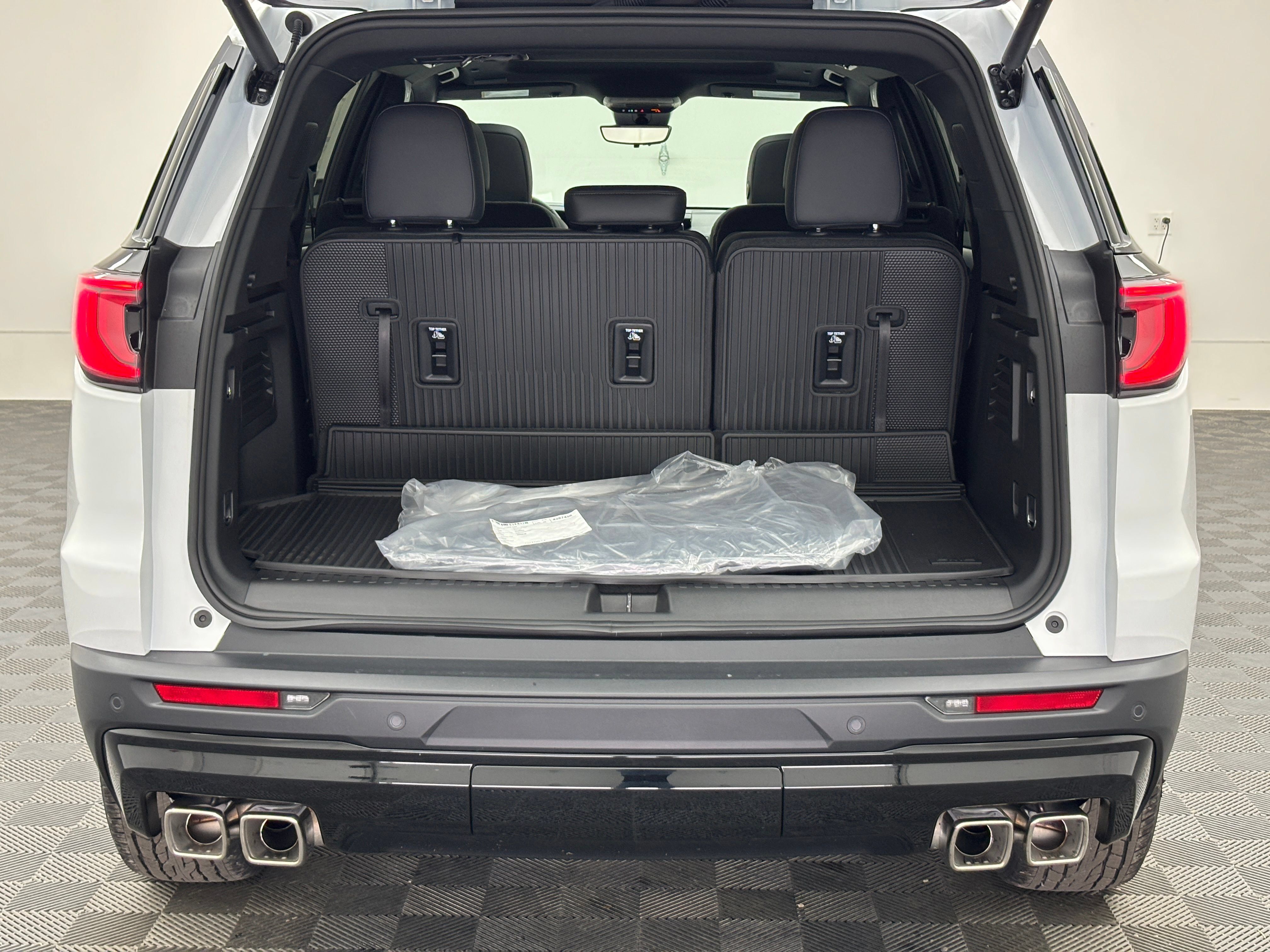 New 2026 GMC Acadia Elevation w/ Black Edition FWD image 12