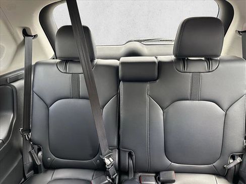 Used 2024 Honda Pilot Touring image 28