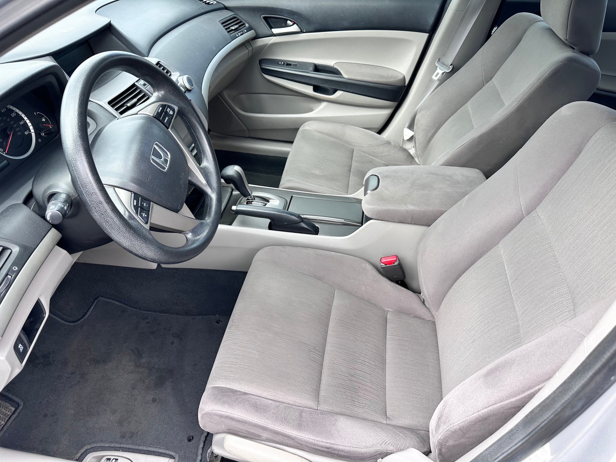 Used 2012 Honda Accord LX image 5