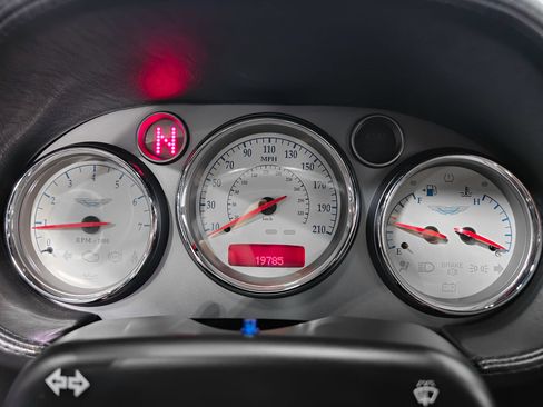 Used 2004 Aston Martin Vanquish RWD image 33