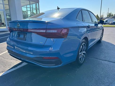 Used 2025 Volkswagen Jetta SE FWD image 3