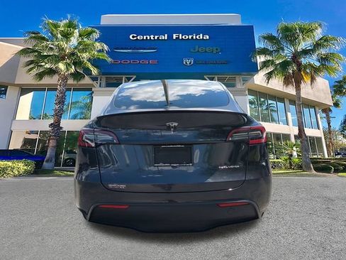 Used 2024 Tesla Model Y Long Range AWD/4WD image 6