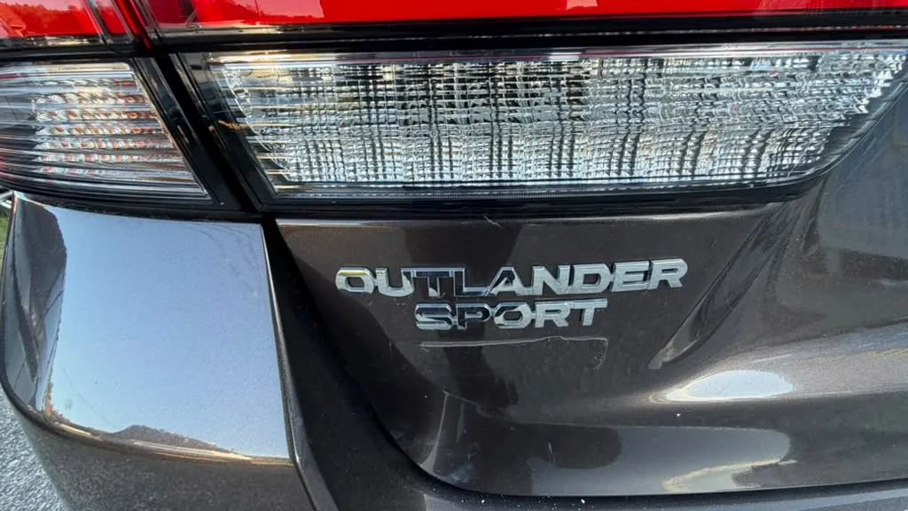 Used 2022 Mitsubishi Outlander Sport SE FWD image 14