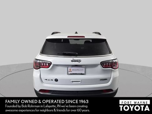 Used 2024 Jeep Compass Latitude AWD/4WD image 8