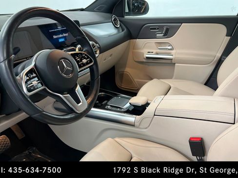 Certified 2022 Mercedes-Benz GLA 250 4MATIC w/ Premium Package Lite image 15