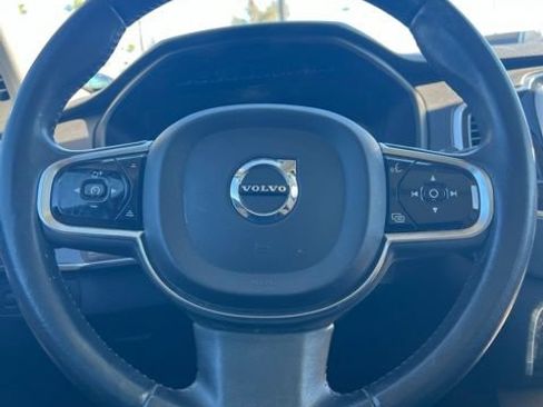 Used 2016 Volvo XC90 T6 Momentum w/ Momentum Plus Package AWD/4WD image 10