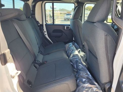 New 2026 Jeep Gladiator Sport image 18