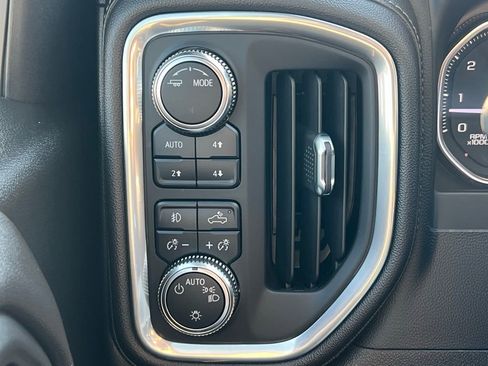 Used 2022 GMC Sierra 1500 Elevation image 29