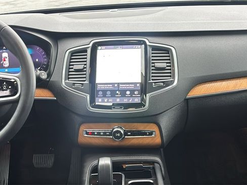 Certified 2023 Volvo XC90 B6 Core w/ Climate Package image 6
