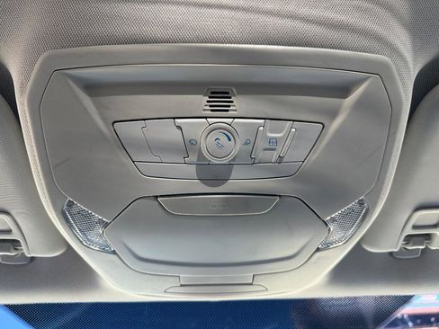 Used 2016 Ford Focus Titanium image 14