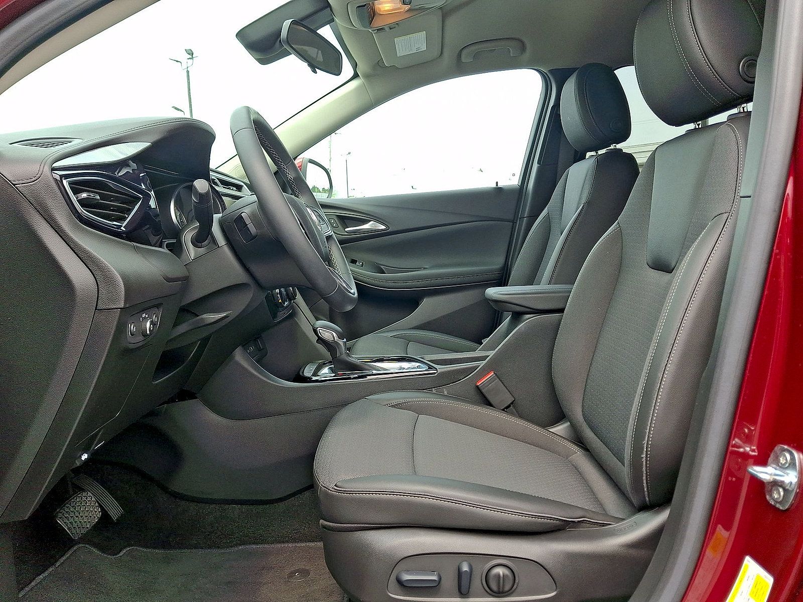 Used 2023 Buick Encore GX Preferred w/ Cold Weather Comfort Package FWD image 11